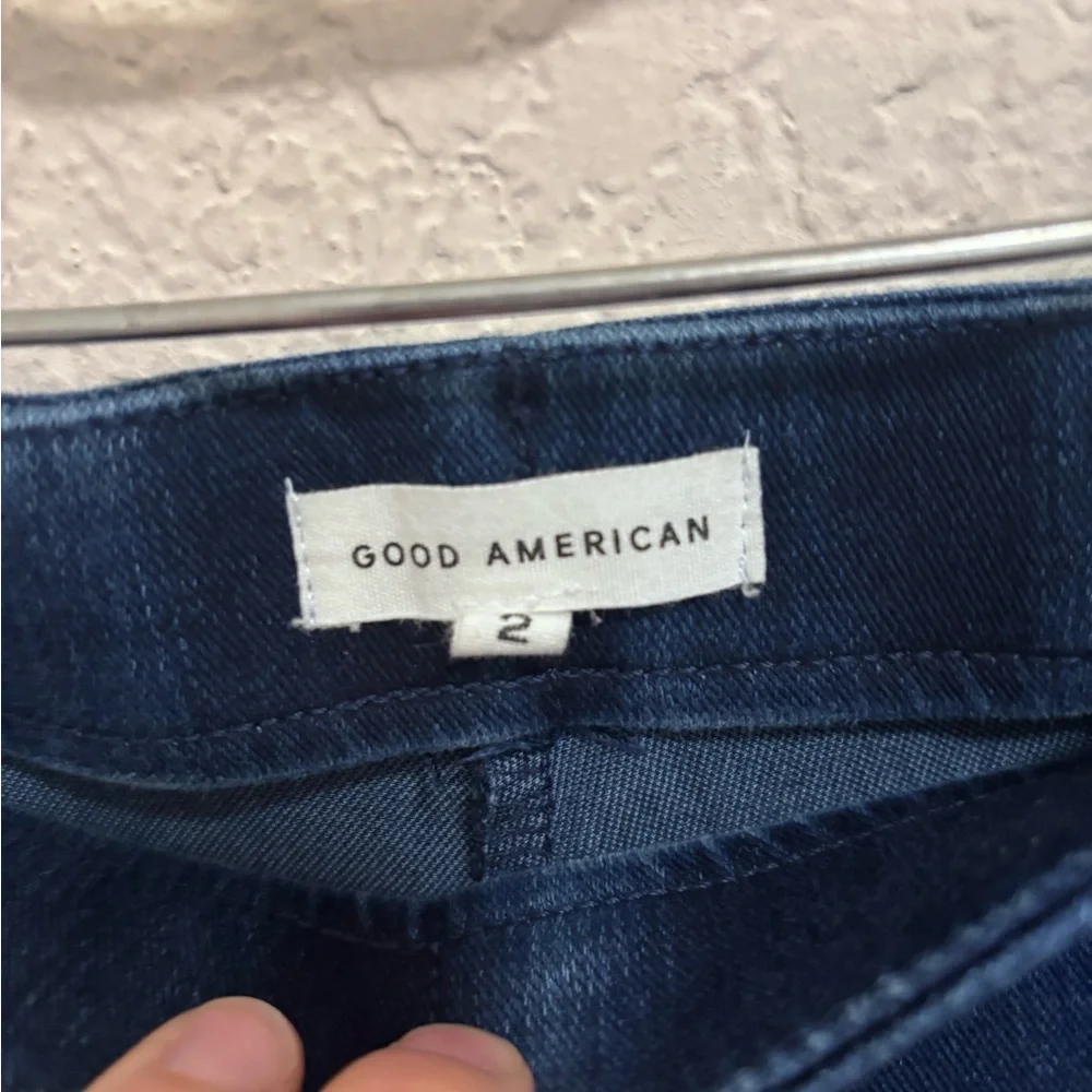 Good American pull on flare Jeans - Picture 2 of 6